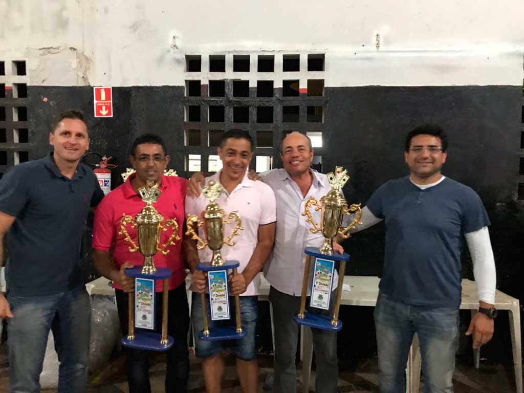 Esporte - New Car e Maurão Lanches são campeões no truco de 2017