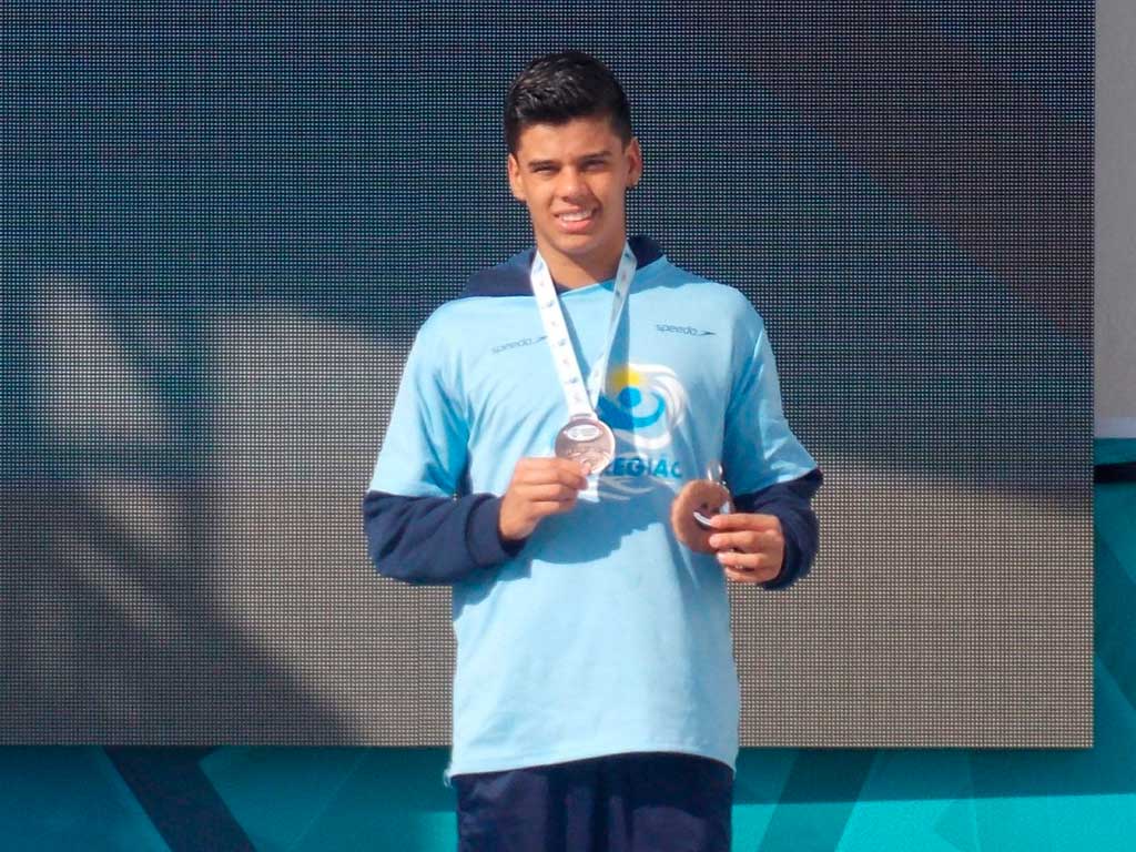 Esporte - Tiago Camargo conquista quatro medalhas 