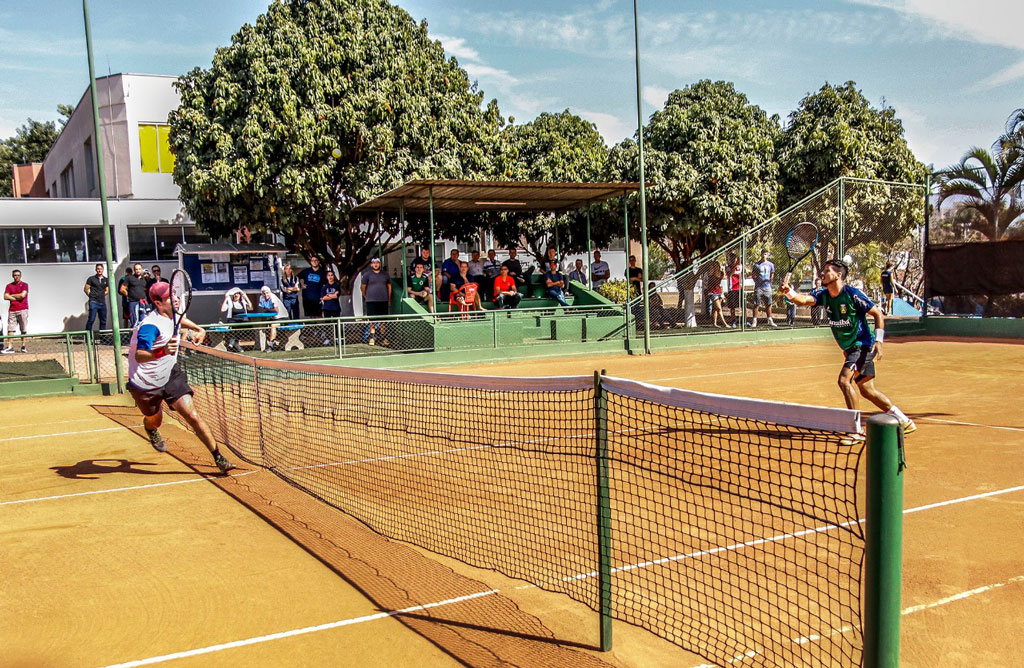 Esporte - Tênis masculino está na semifinal