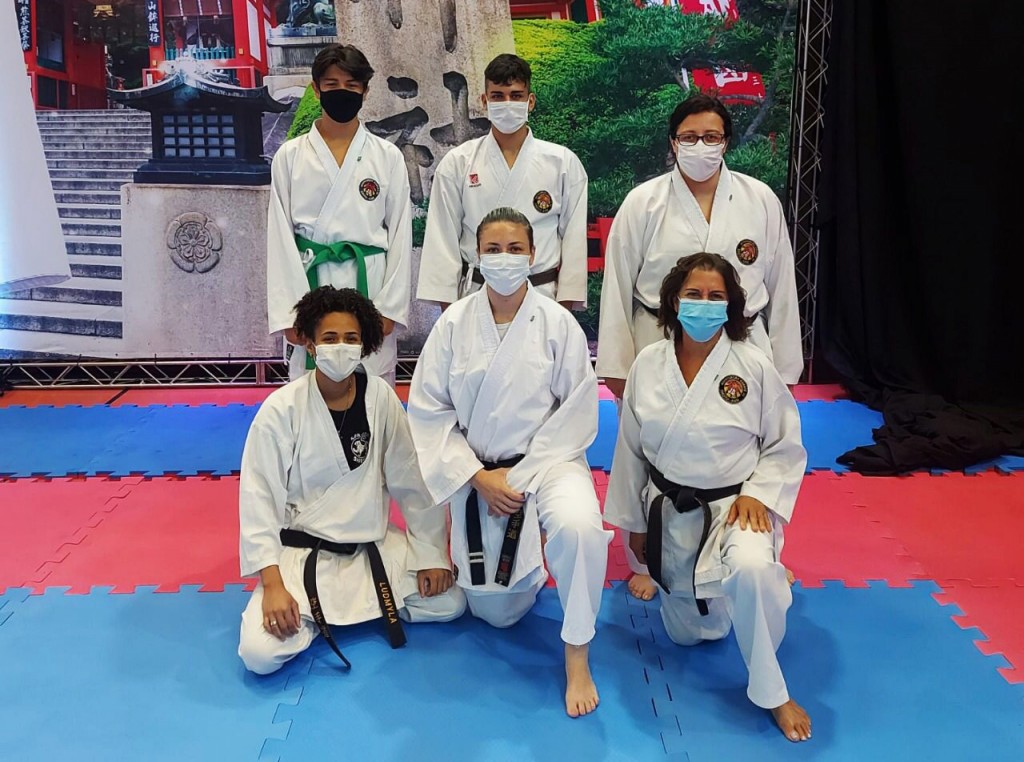 Esporte - Equipe de Karatê de Santa Bárbara conquista quatro medalhas na Copa Samurai Interestilos