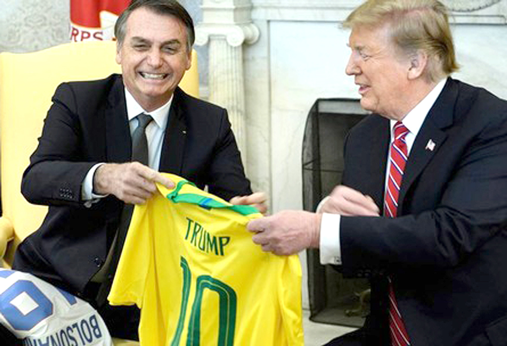 Foto Do Dia - Troca de camisas 