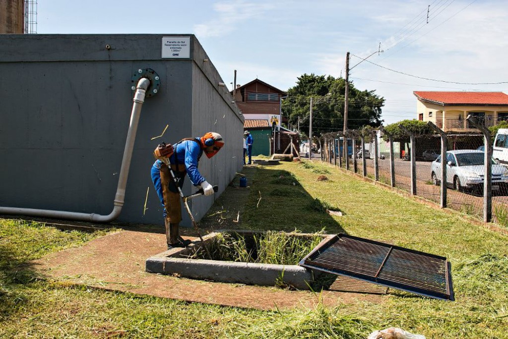 Foto Do Dia - DAE intensifica serviços de roçagem em locais próprios