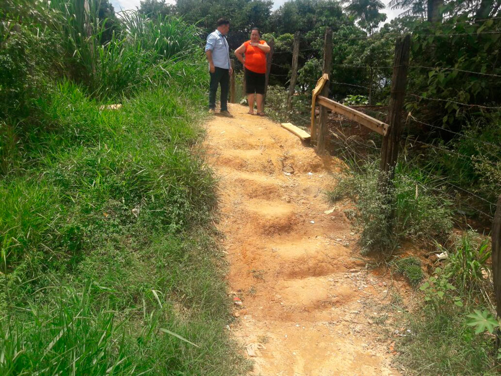 Política - Fontes quer saber sobre passagem improvisada na zona sul 