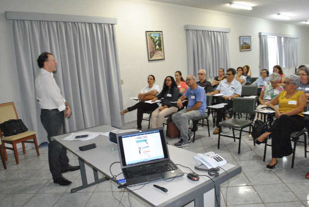 Política - Políticas públicas para idosos são discutidas em pré-conferências