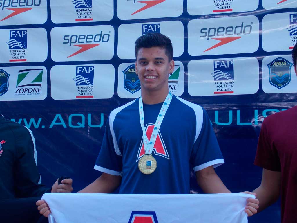 Esporte - Tiago conquista 6 medalhas no paulista Juvenil 