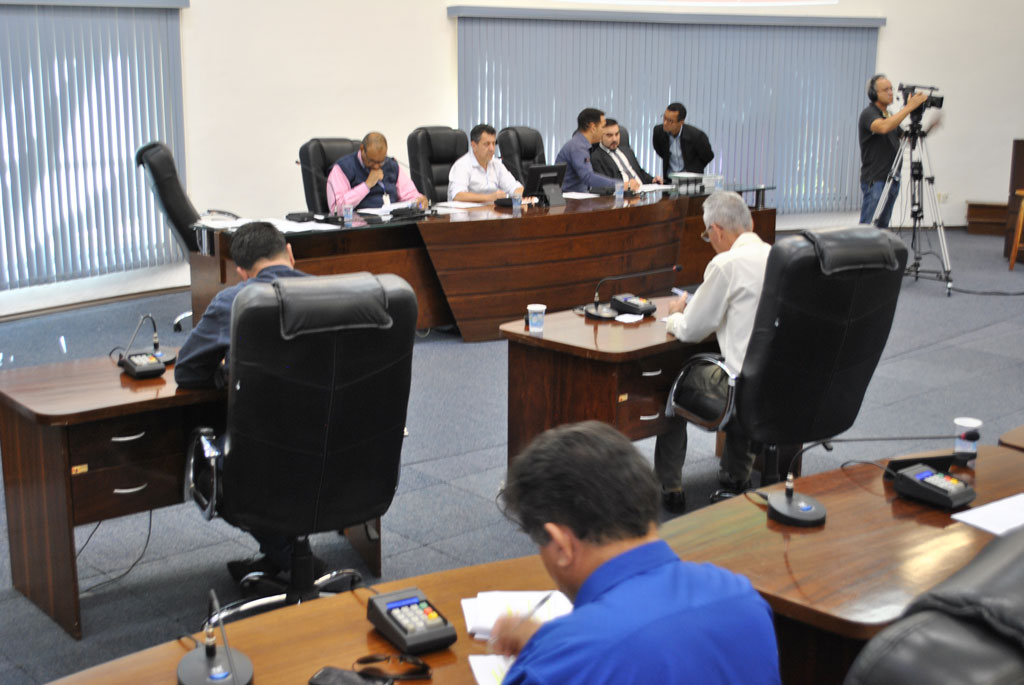 Política - Vereadores aprovam Passe-Emprego 