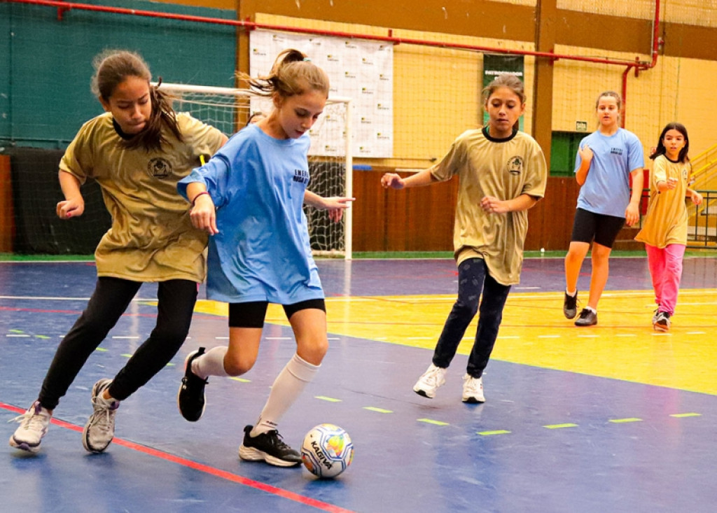 Cidades - Campeonato Escolar Municipal: competições de futsal começaram nesta segunda (22)