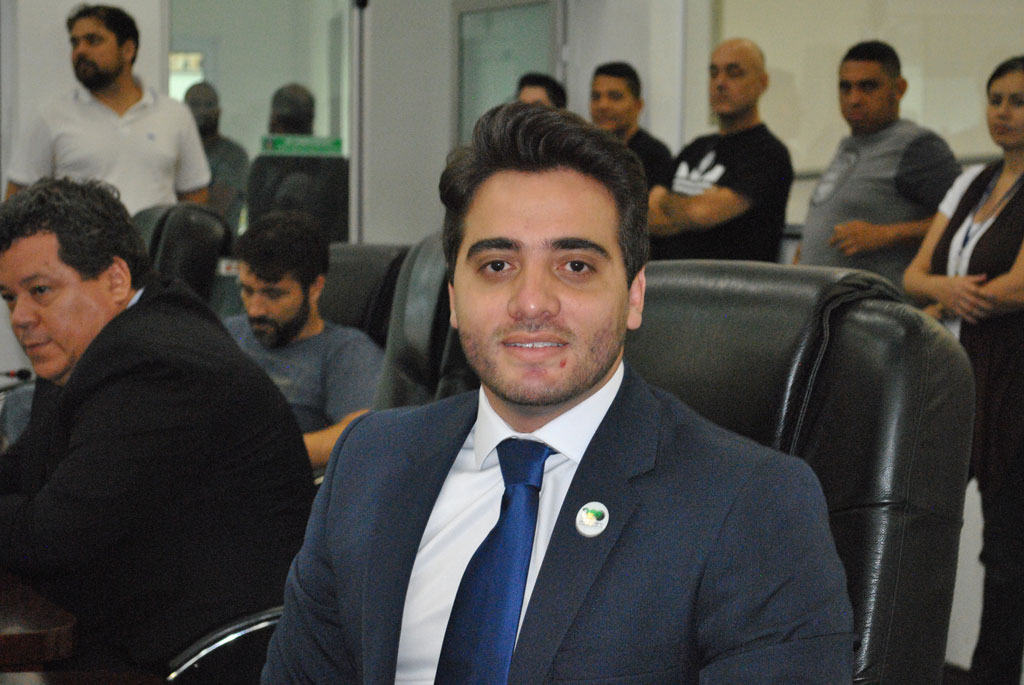 Política - Felipe Sanches é eleito novo presidente da Câmara