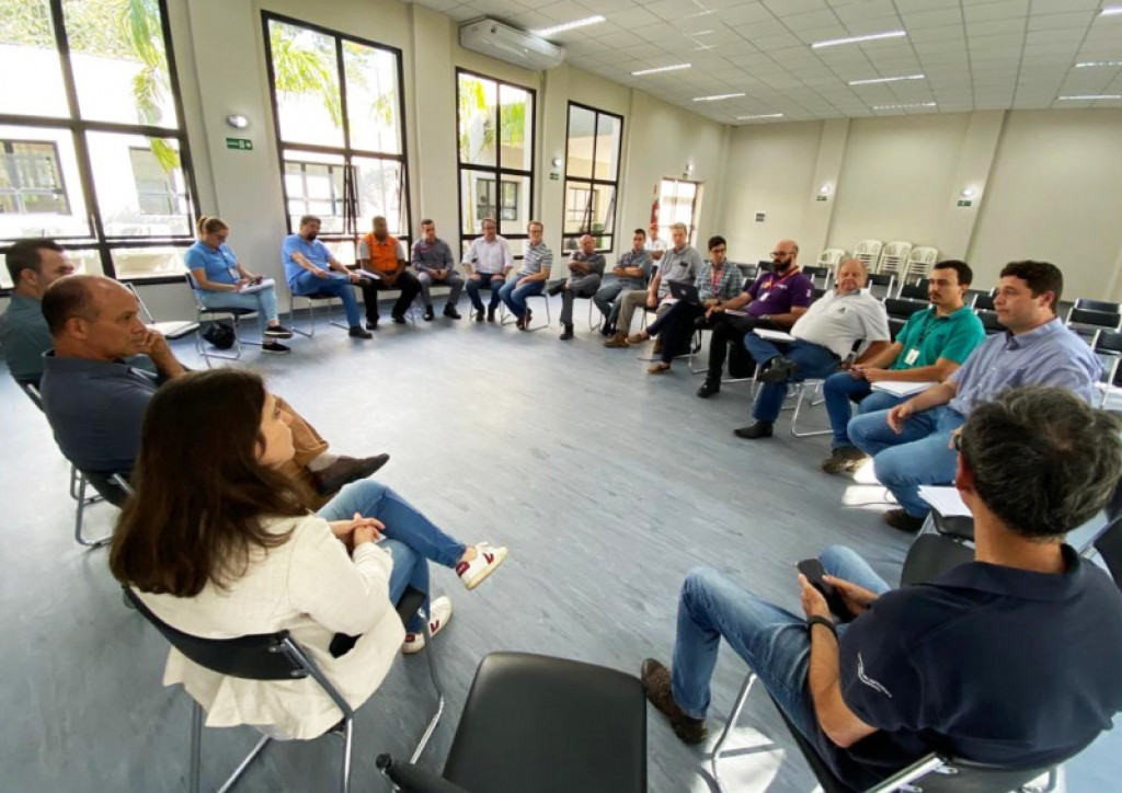 Cidades - Reunião discute ações de prevenção   a queimadas na área rural