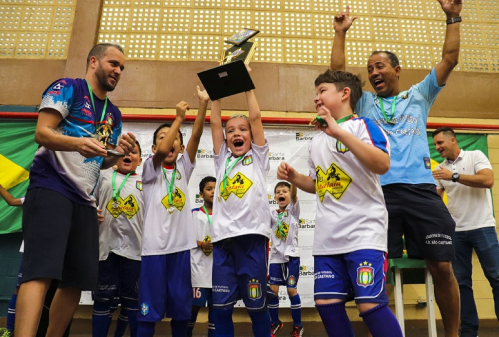 Cidades - São Caetano e Na Cara do Gol são campeões das categorias sub-08 e sub-10 do Torneio de Férias