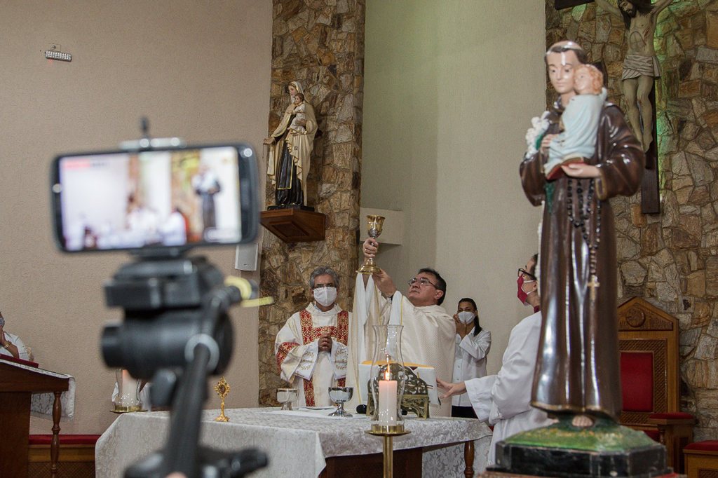 Foto Do Dia - Missa em honra a Santo Antônio