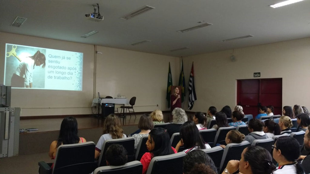 Educação - Semana de Enfermagem tem início na Etec Santa Bárbara