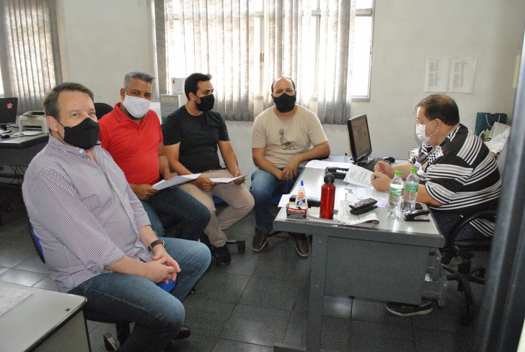 Política - Eleições: Diário faz sorteio da ordem das  entrevistas dos candidatos 