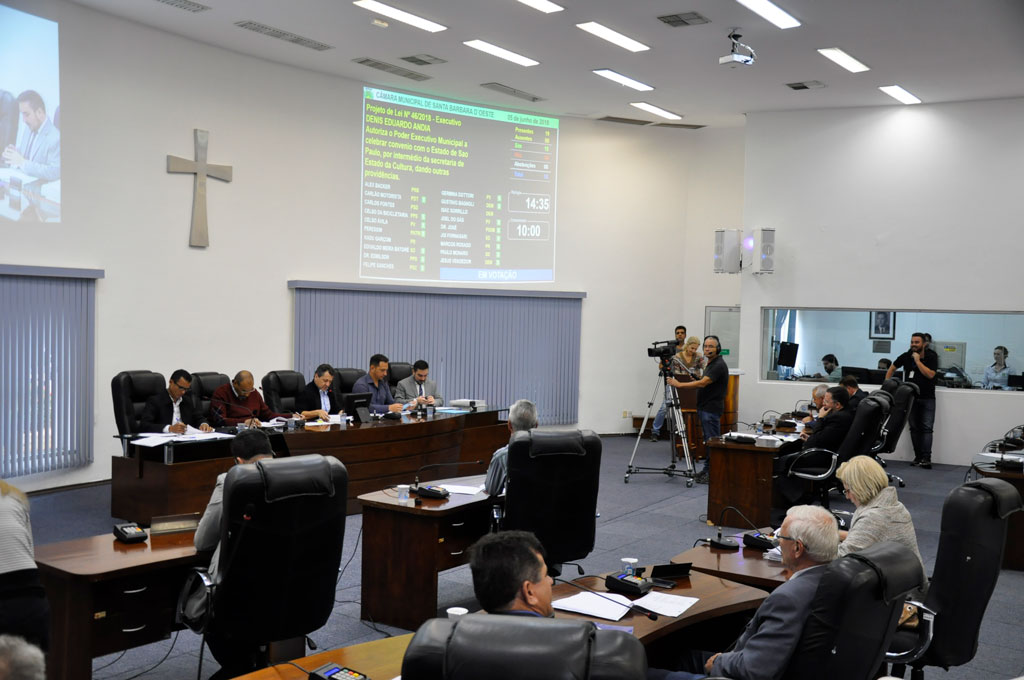 Política - Vereadores aprovam três projetos na 21ª RO