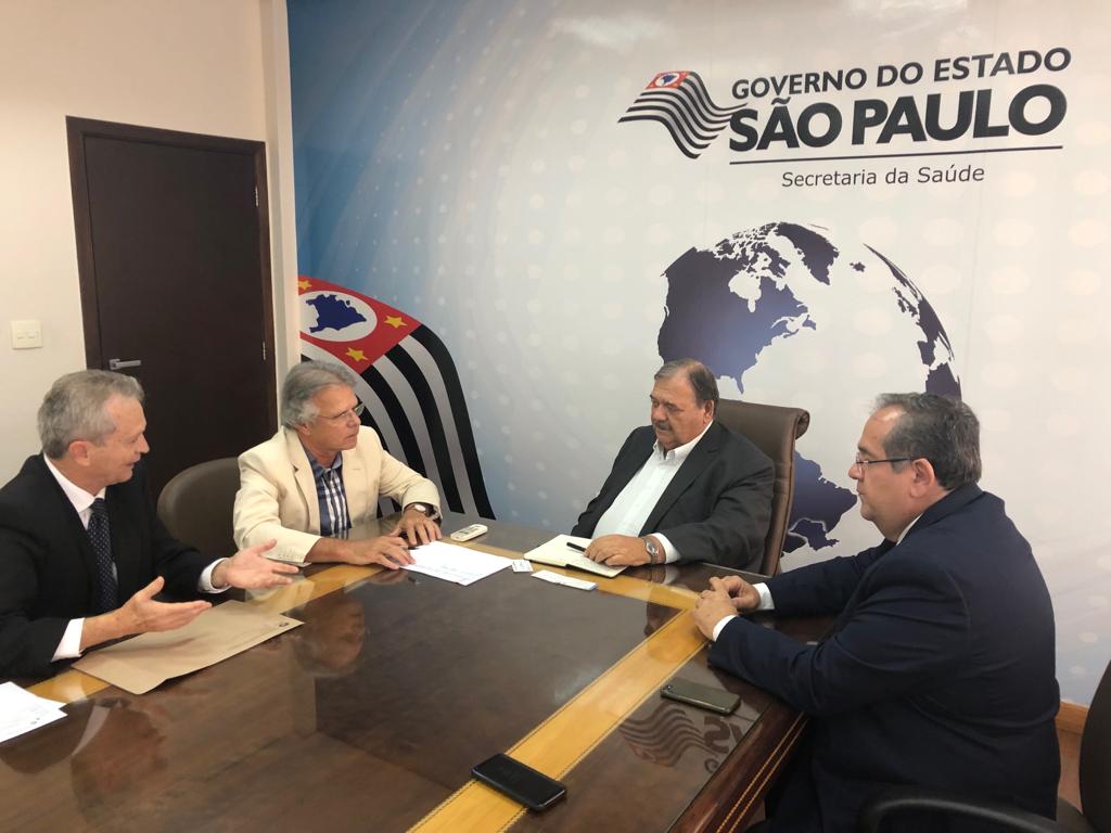 Política - Deputados Macrises intermedeiam encontro sobre saúde da região 