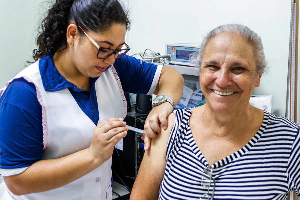 Saúde - Vacina contra Gripe: mais de 25 mil já foram imunizados