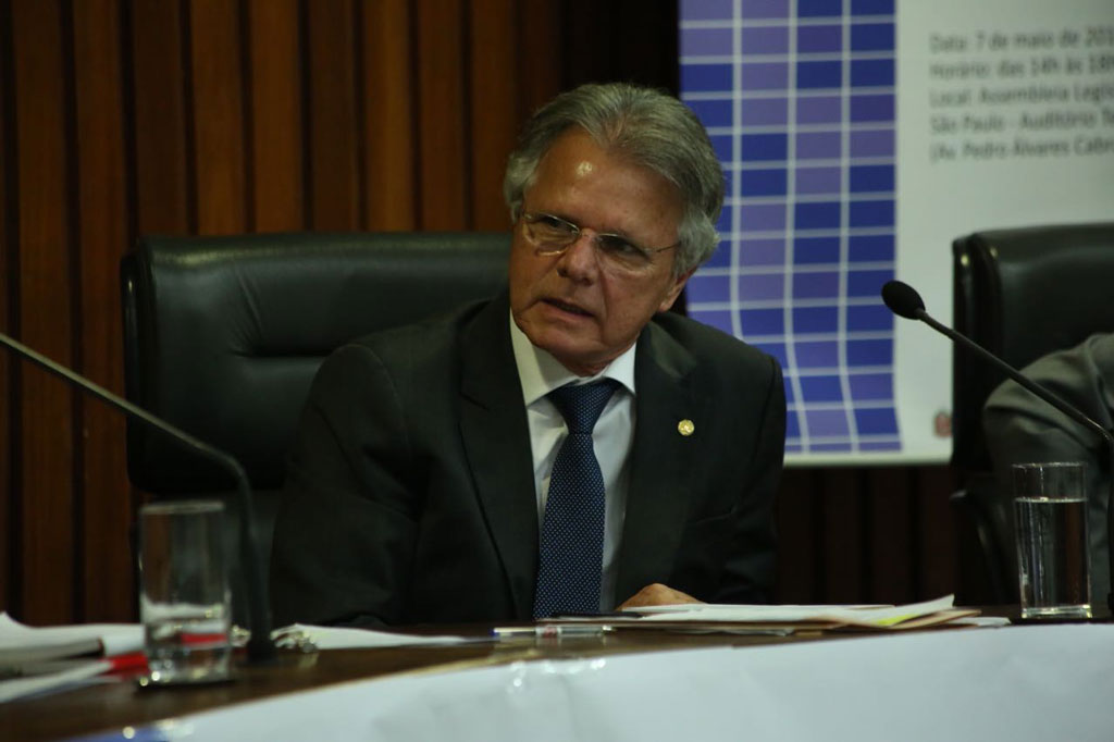 Política - Macris preside seminário que discute atualizar lei de licitação