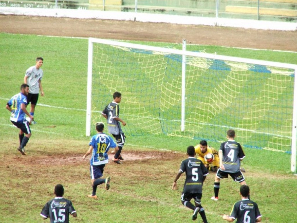 Esporte - União define equipe de trabalho no futebol