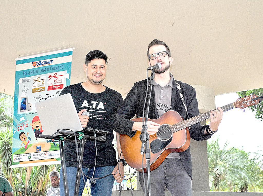 Foto Do Dia - Show na Praça