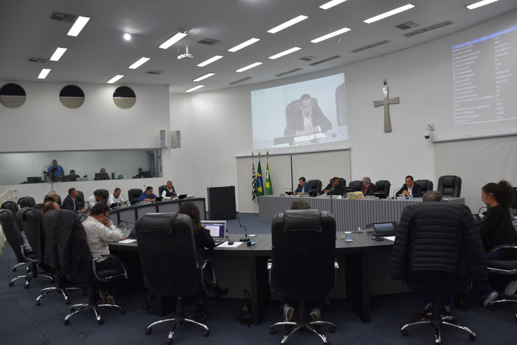 Cidades - Câmara aprova contas da Prefeitura relativas ao exercício de 2015