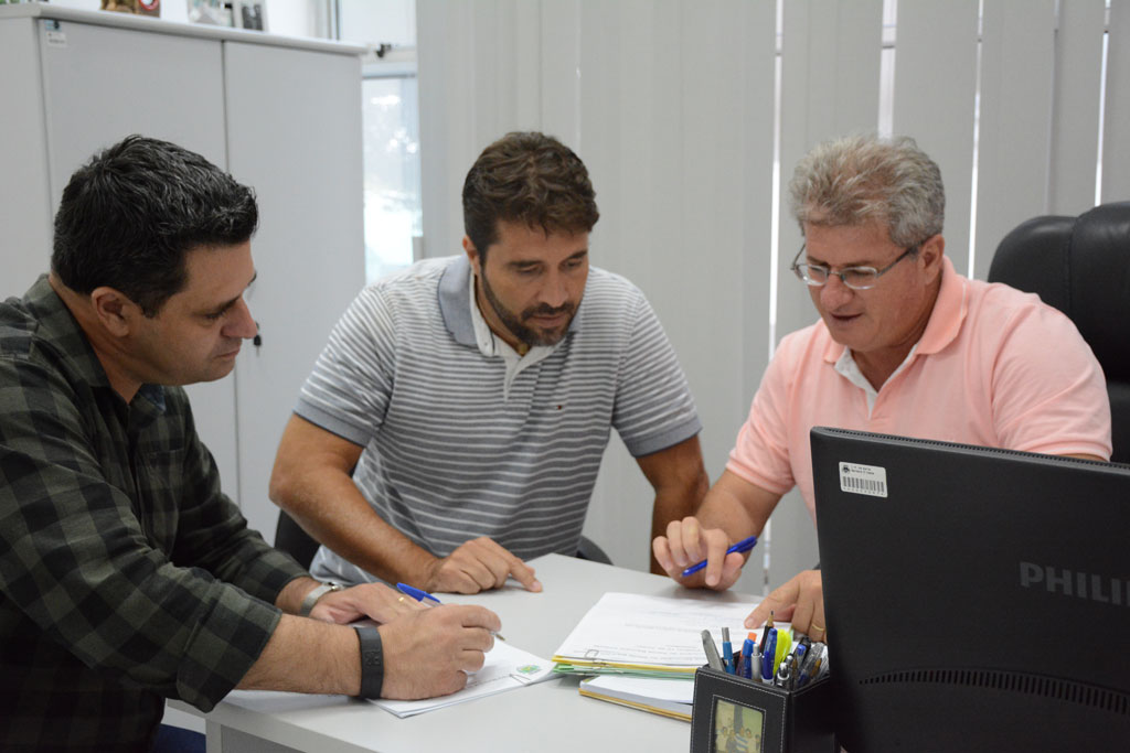 Política - CJR se reúne e emite pareceres favoráveis a quatro projetos