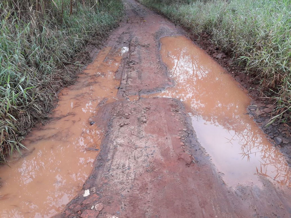 Política - Fazenda São Luís: Joi pede manutenção de estrada rural 