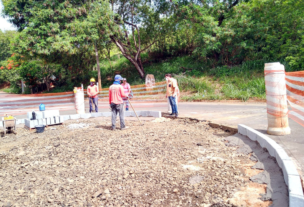 Foto Do Dia - Revitalização de rotatórias na Vila Sartori