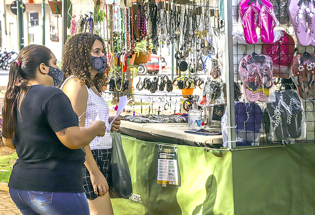 Foto Do Dia - Começa Feira de artesanato