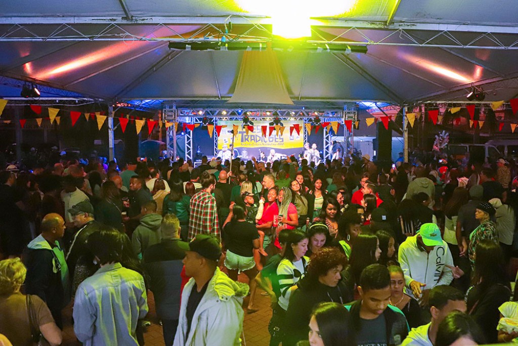 Cidades - Festival Tradições - Cultura Nordestina encanta o público e movimenta a Praça da Migração