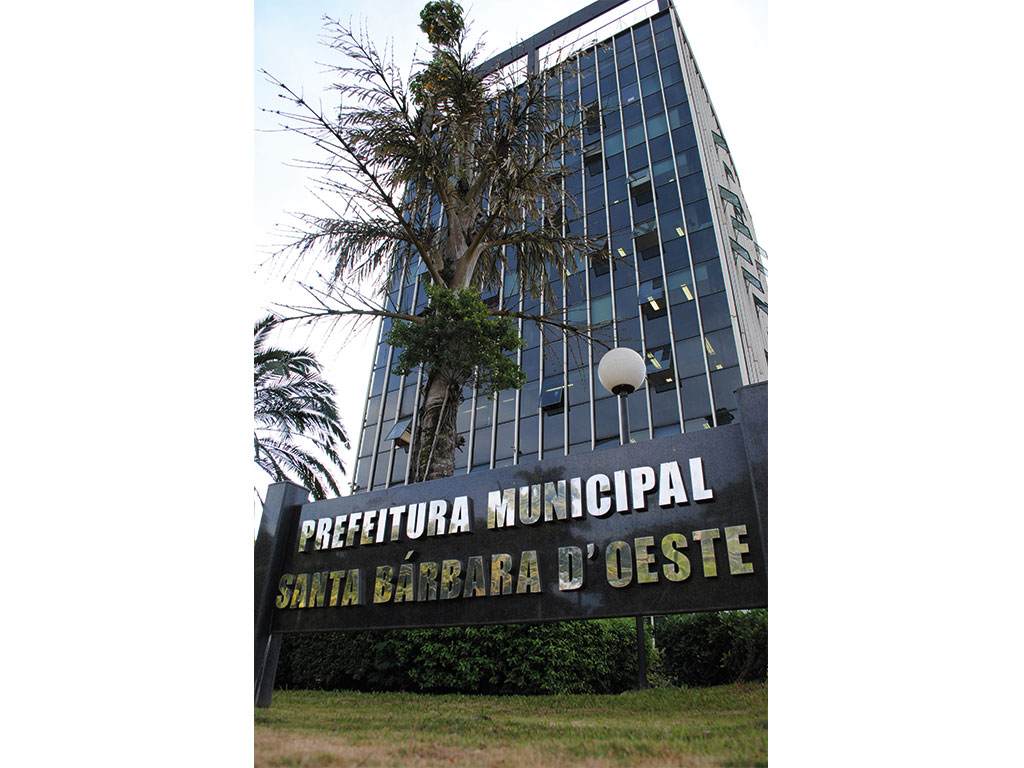 Política - Prefeito encaminha pacote de projetos à Câmara 