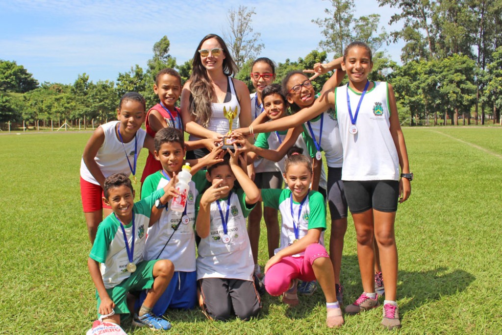 Esporte - Jogos Escolares : Caic “Irmã Dulce” vence no Atletismo 