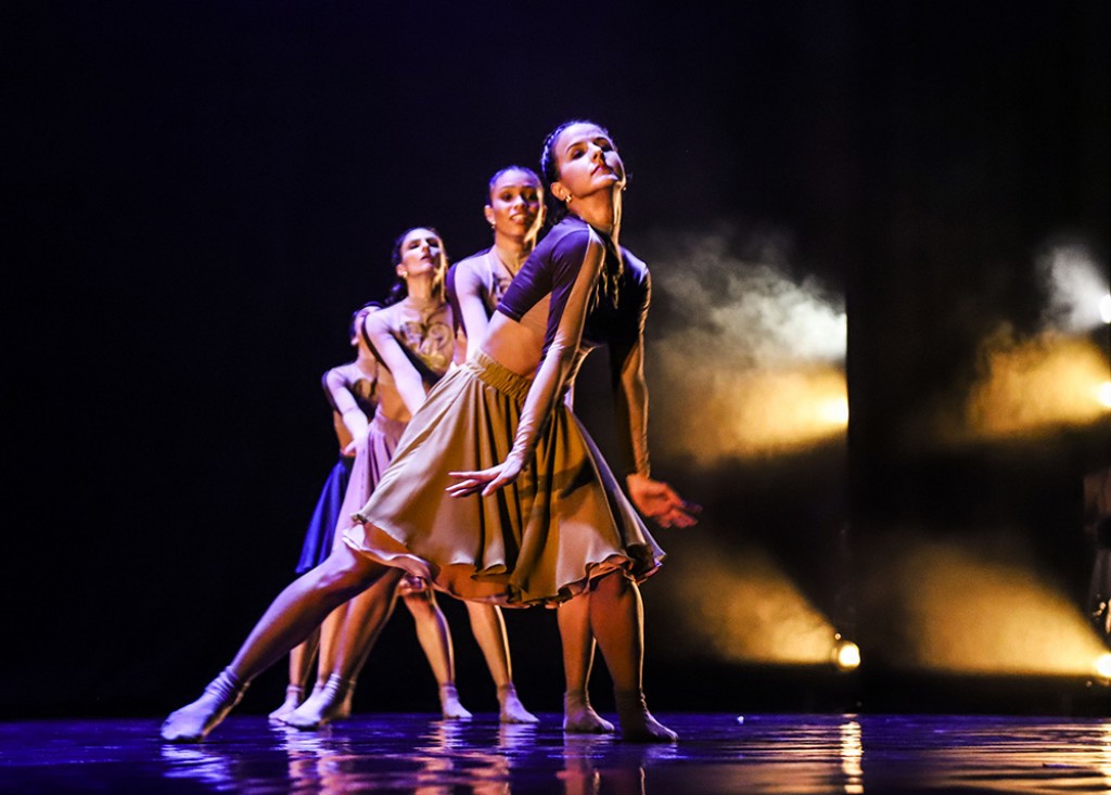 Cultura - Teatro é reaberto com espetáculo de dança