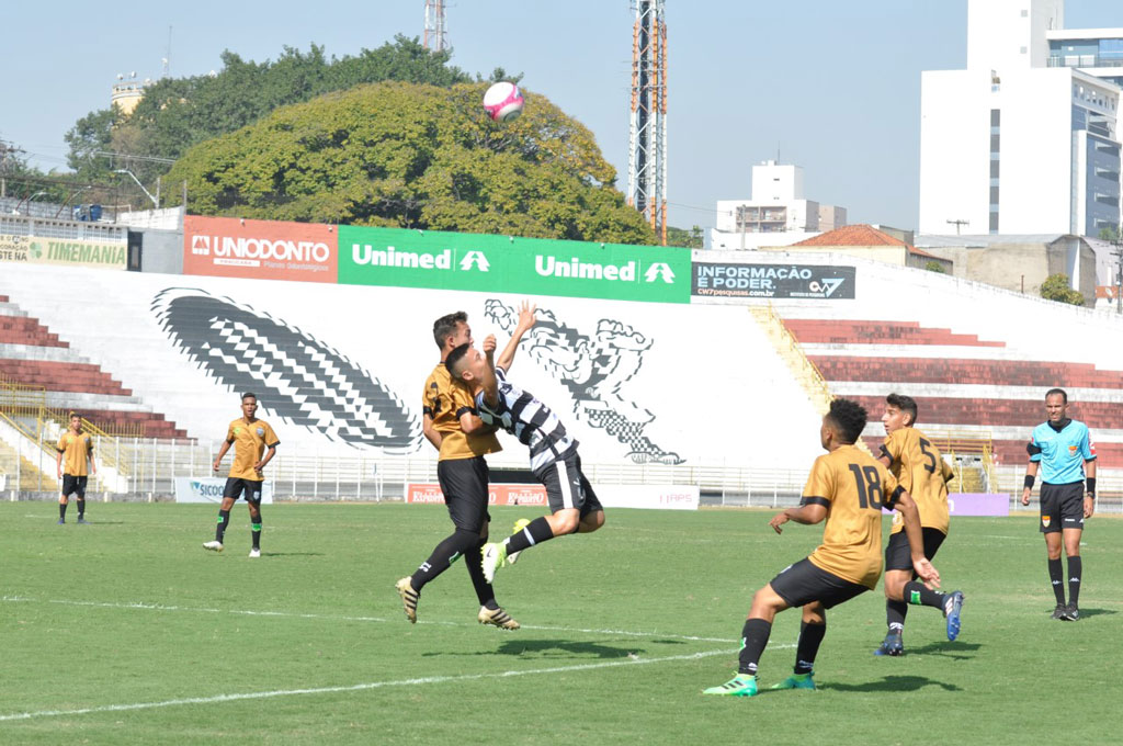 Esporte - Sub-15 é goleado e diz adeus. Sub-17 conhece adversários