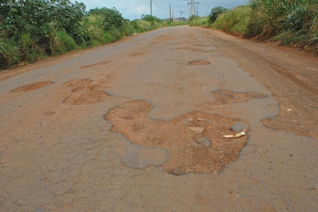Política - Joi cobra cascalhamento da Estrada dos Italianos 