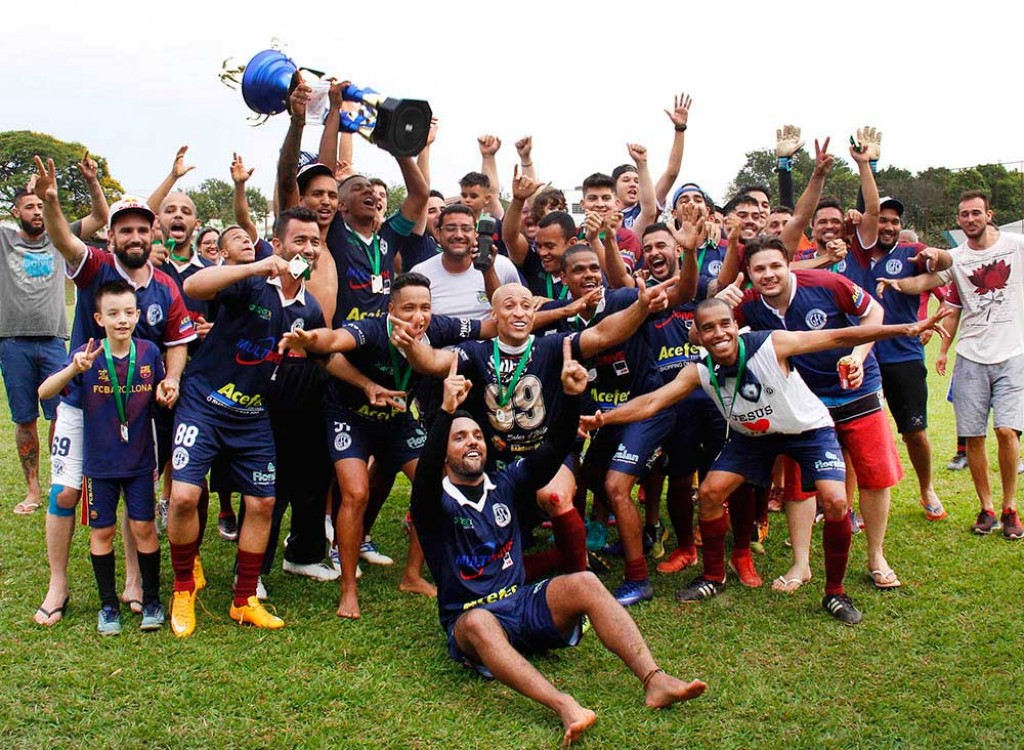 Esporte - Nos penais, Garotos conquista titulo da 2ª divisão