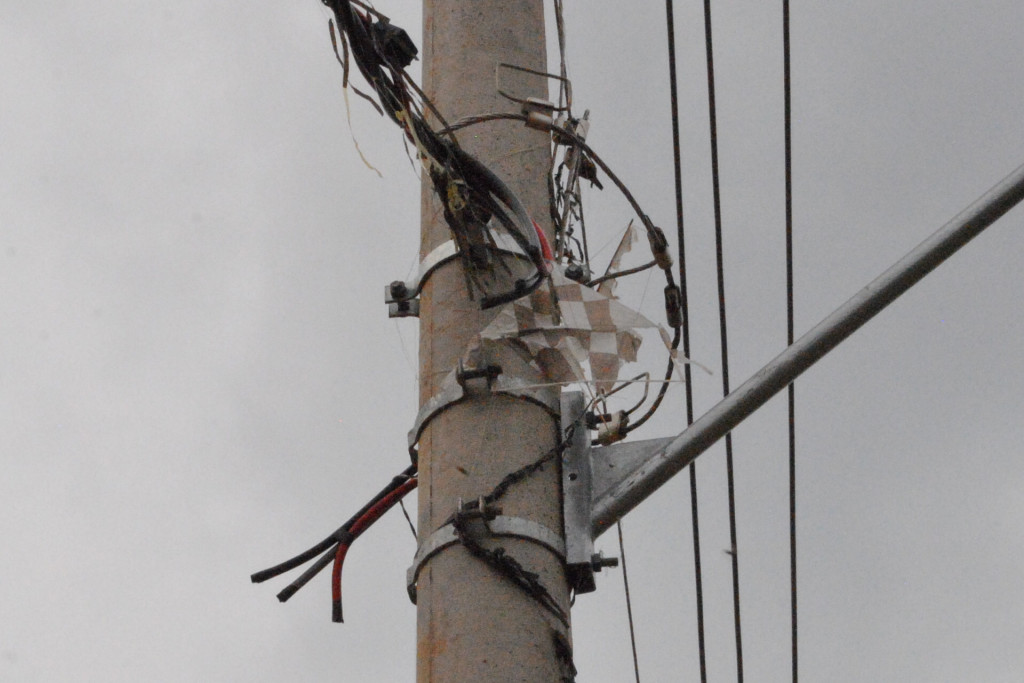 Cidades -  CPFL Paulista registra 63 ocorrências  com pipa na rede elétrica  em SB no 1º semestre de 2023