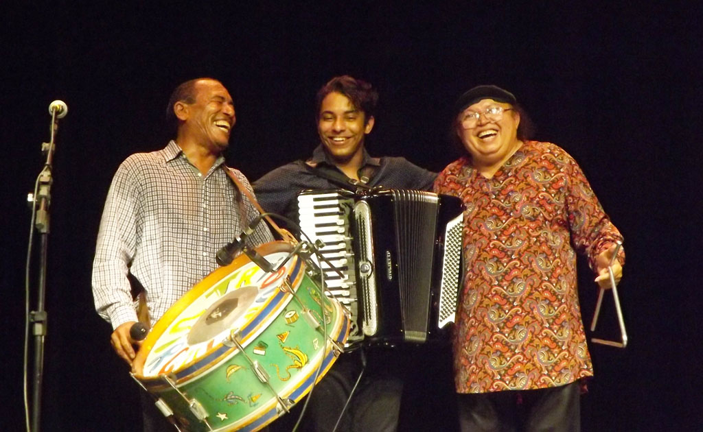 Cultura - Sesi Americana recebe Trio Virgulino hoje 