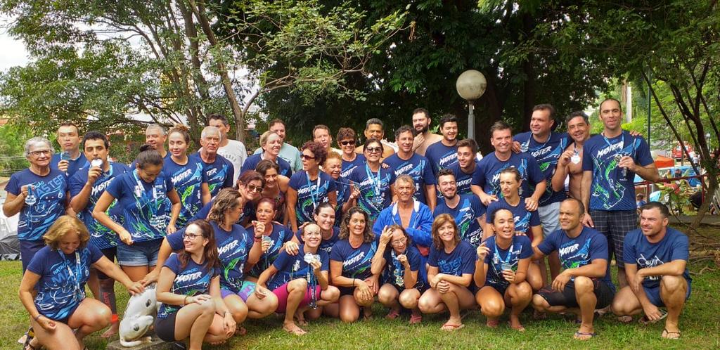 Esporte - Natação do EC Barbarense conquista 70 medalhas